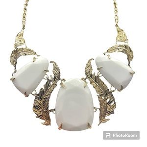 EUC Kendra Scott White Statement Necklace
